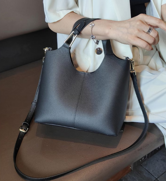 Minimalist Leather Shoulder Bag